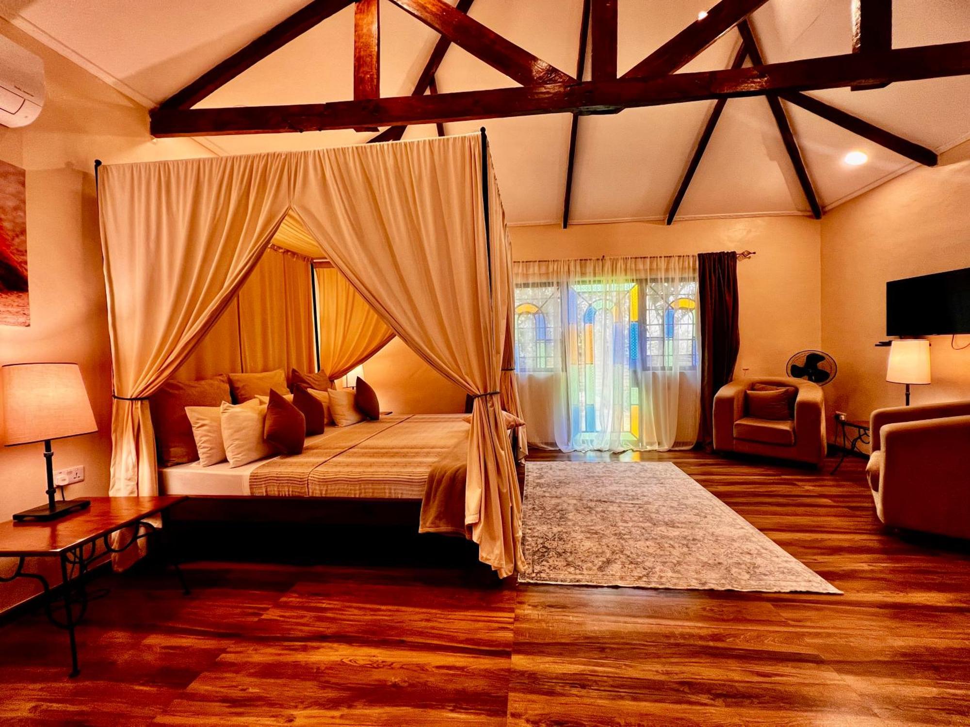 Pink Flamingo Boutique Hotel Moshi Zewnętrze zdjęcie